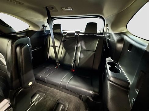 Used 2023 Toyota Highlander XLE image 15