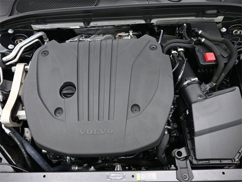 Used 2024 Volvo S60 B5 Ultimate image 34