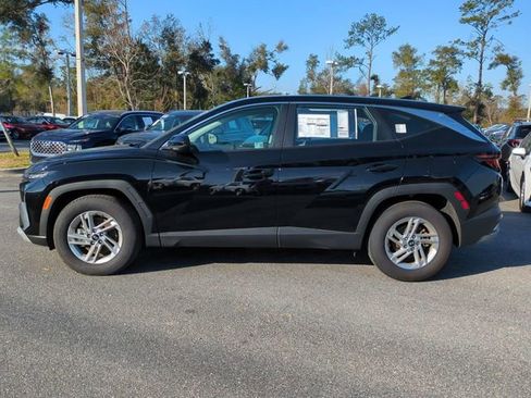 New 2025 Hyundai Tucson SE image 8