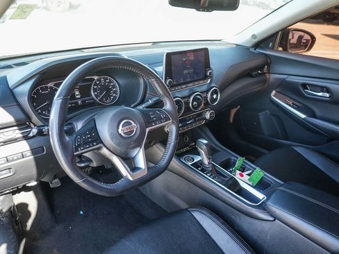 Used 2020 Nissan Sentra SR w/ Premium Package FWD image 13