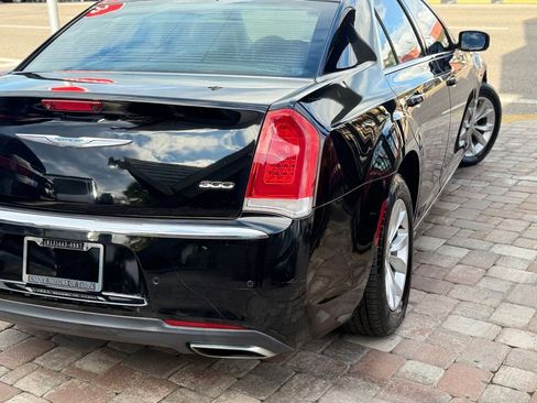 Used 2015 Chrysler 300 Limited w/ 300 Premium Group RWD image 23