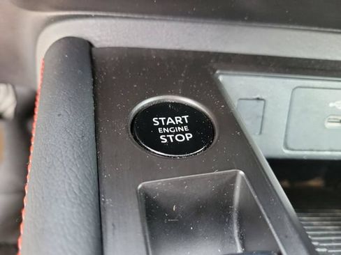 Used 2025 Nissan Kicks SR FWD image 25