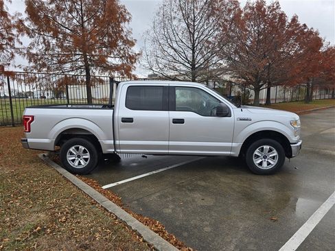 Used 2015 Ford F150 XLT image 7
