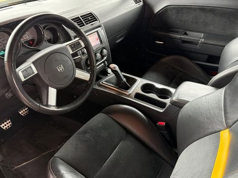 Used 2010 Dodge Challenger SRT8 w/ Special Edition Group image 11