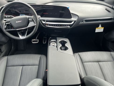 New 2026 Cadillac Lyriq V image 12