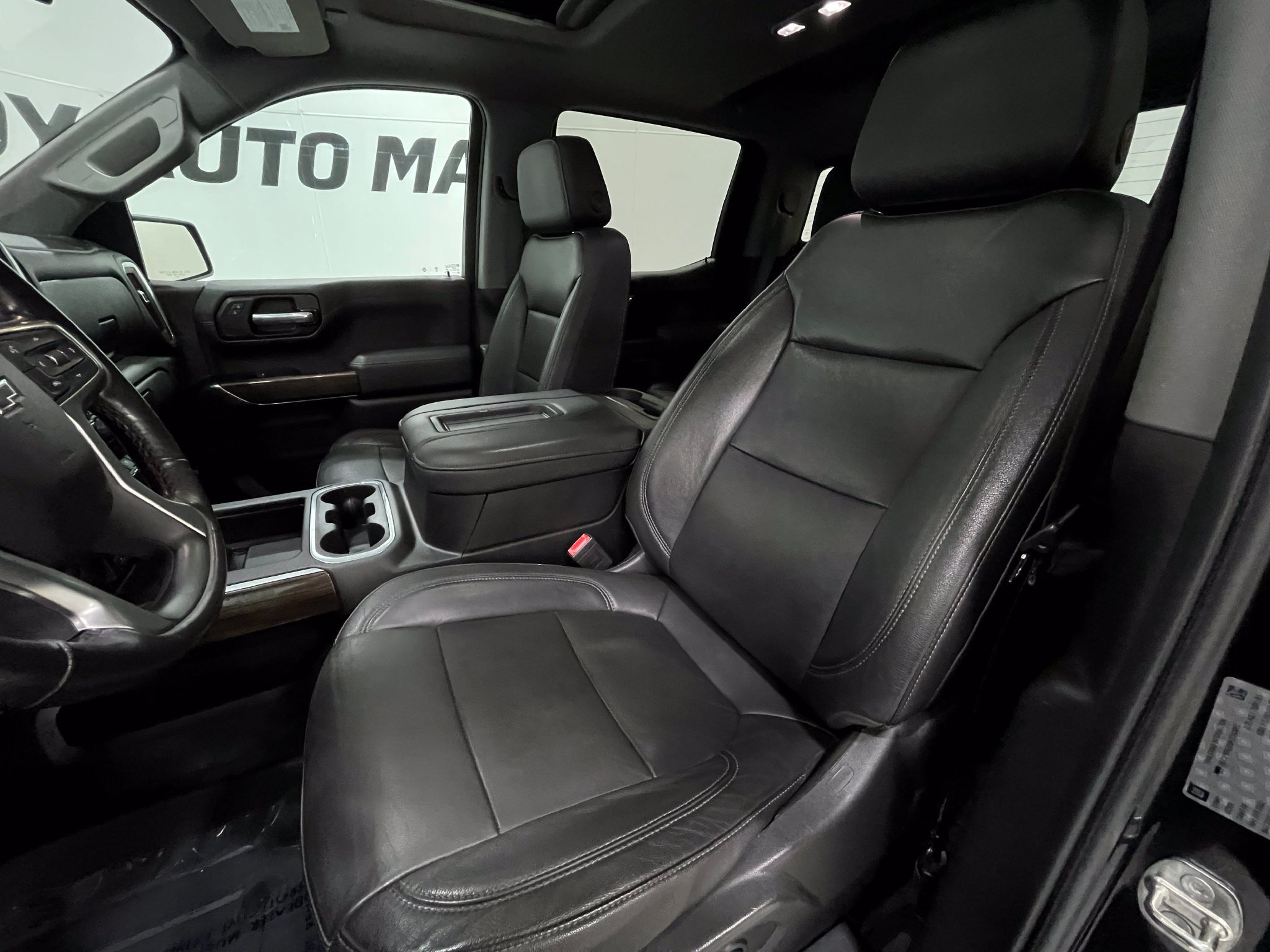 Used 2019 Chevrolet Silverado 1500 LT Trail Boss AWD/4WD image 13