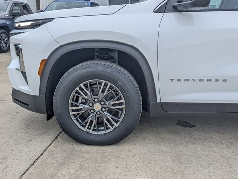 New 2026 Chevrolet Traverse LT w/ LPO, Floor Liner Package image 10