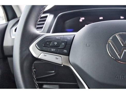 Used 2024 Volkswagen Tiguan SE w/ MDO Package, Three-Row image 23