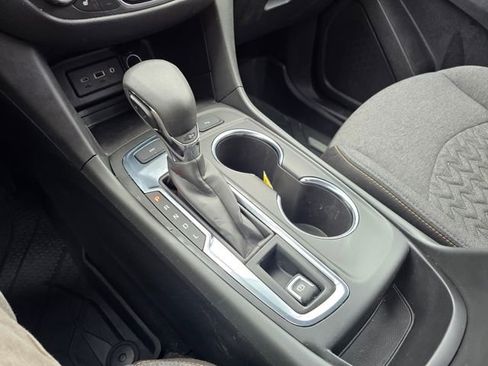 Used 2022 Chevrolet Equinox LT image 39