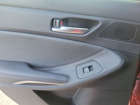 Used 2021 Toyota Avalon XSE image 8