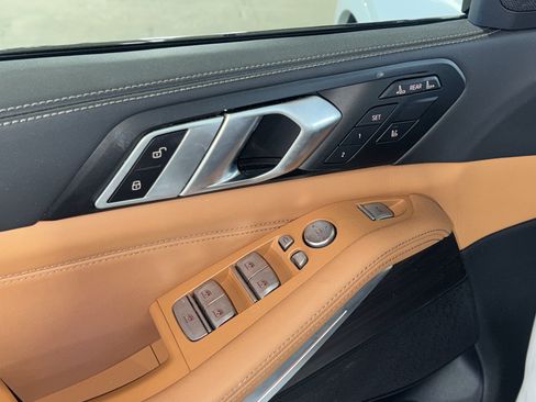 Certified 2024 BMW X7 xDrive40i w/ M Sport Package image 18