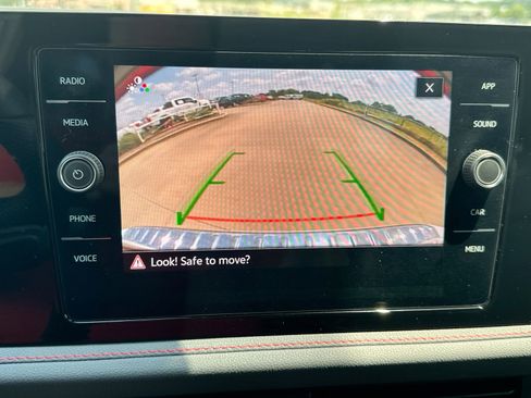 Used 2025 Volkswagen Jetta GLI Autobahn image 17