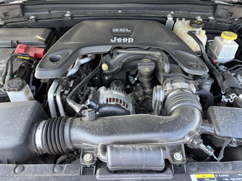 Used 2020 Jeep Gladiator Sport w/ Quick Order Package 23S AWD/4WD image 36