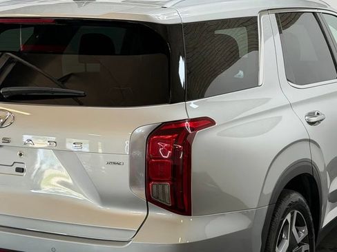 Used 2024 Hyundai Palisade Limited AWD/4WD image 12