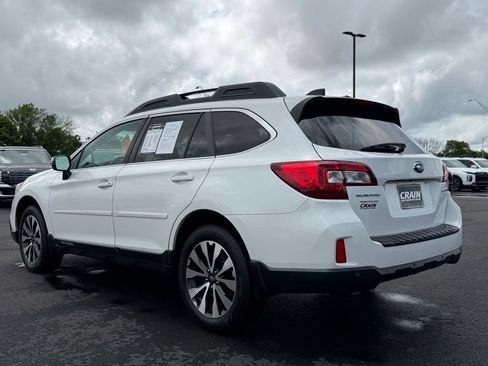 Used 2017 Subaru Outback 2.5i Limited AWD/4WD image 8