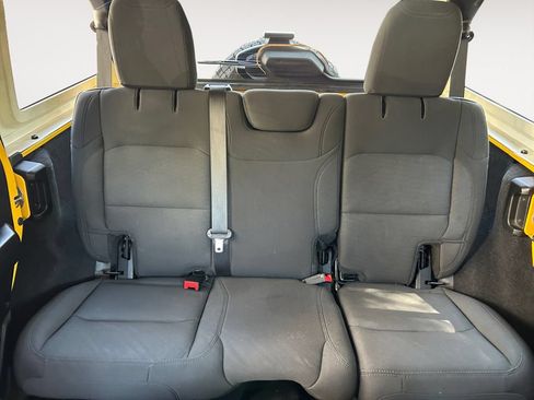 Used 2019 Jeep Wrangler Unlimited Sport S AWD/4WD image 13