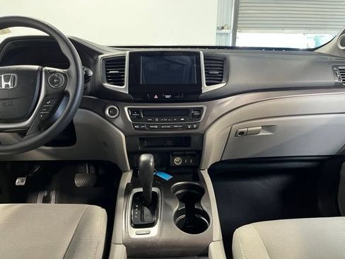 Used 2017 Honda Pilot EX image 20