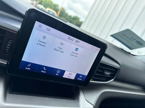Used 2022 Ford Explorer XLT w/ Equipment Group 202A RWD image 35