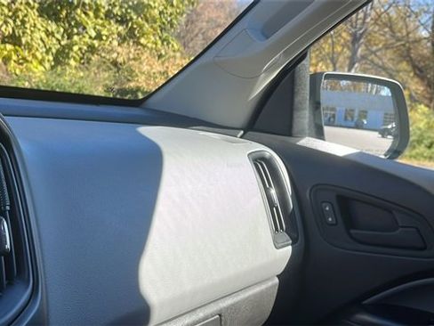Used 2021 Chevrolet Colorado W/T w/ WT Convenience Package image 17