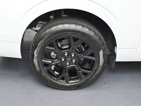 Used 2025 Ford Maverick Lobo AWD/4WD image 33