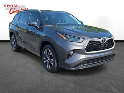 Used 2023 Toyota Highlander XLE