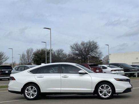 Certified 2025 Honda Accord LX image 3