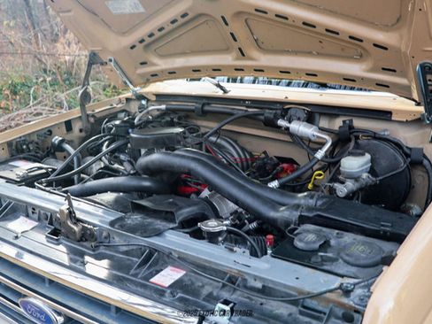 Used 1990 Ford Bronco Custom image 15