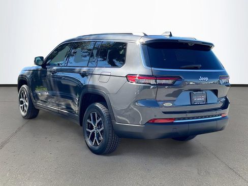 New 2025 Jeep Grand Cherokee L Limited w/ Luxury Tech Group II image 5