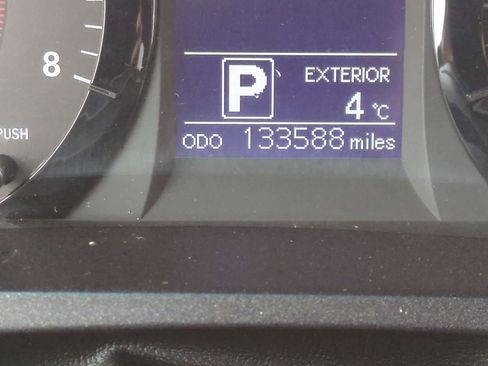 Used 2016 Toyota Sienna L image 34