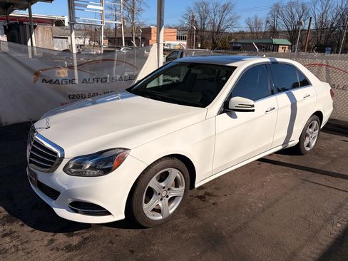 Used 2015 Mercedes-Benz E 350 4MATIC Sedan image 8