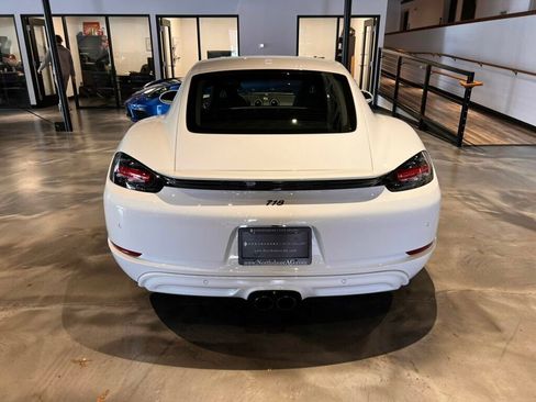 Used 2025 Porsche 718 Cayman w/ Sport Chrono Package image 4