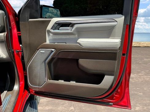 Used 2023 Chevrolet Silverado 1500 LTZ AWD/4WD image 31