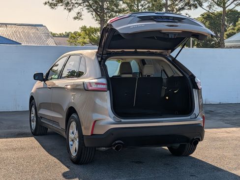 Certified 2020 Ford Edge SE image 13