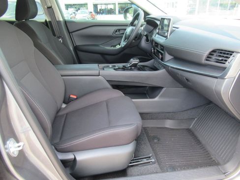 Used 2026 Nissan Rogue S FWD image 10