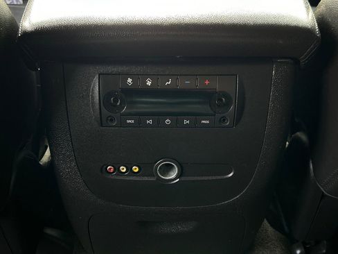 Used 2013 Chevrolet Suburban LT image 38