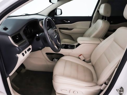 Used 2022 GMC Acadia Denali w/ Denali Ultimate Package image 17