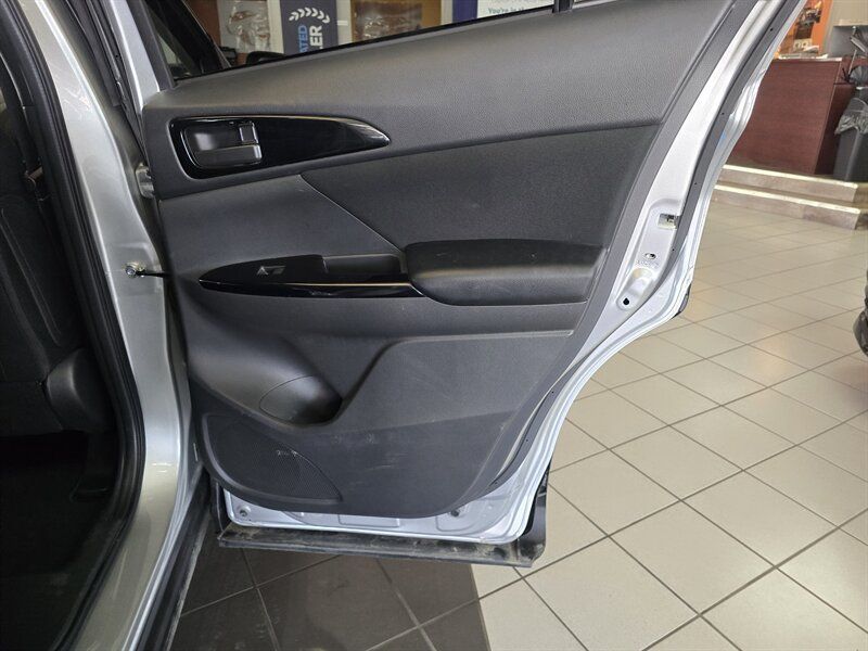 Used 2024 Mitsubishi Eclipse Cross LE AWD/4WD image 15