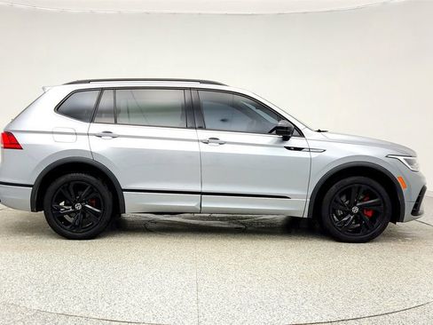 Used 2024 Volkswagen Tiguan SE R-Line image 4
