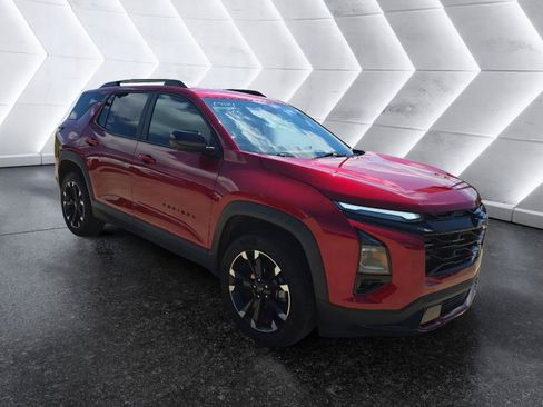 Used 2025 Chevrolet Equinox RS w/ Safety and Technology Package FWD image 3