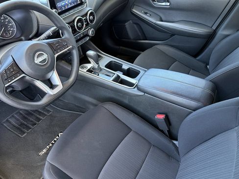 Used 2024 Nissan Sentra SV FWD image 5