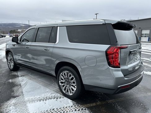 Used 2023 GMC Yukon XL Denali Ultimate image 4