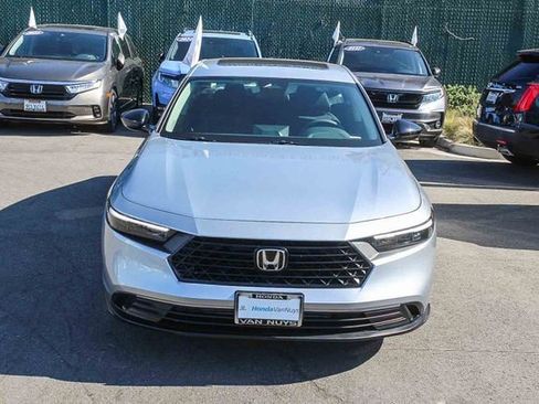 Used 2025 Honda Accord SE image 2