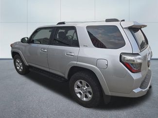 Used 2023 Toyota 4Runner SR5 Premium w/ Moonroof Package AWD/4WD video 3