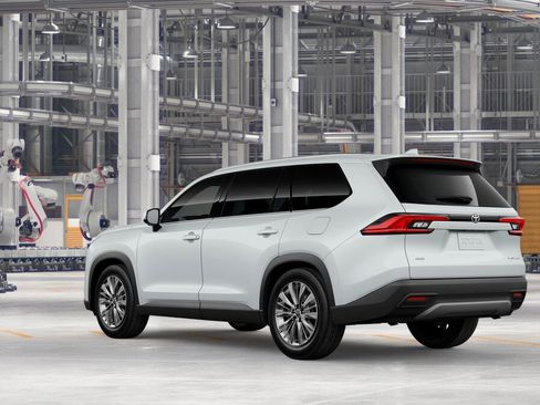 New 2026 Toyota Grand Highlander Platinum image 6