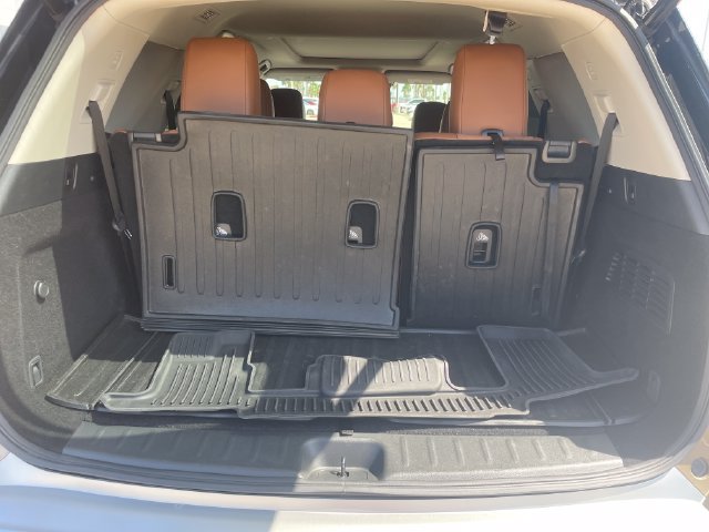 Used 2024 Nissan Pathfinder Platinum w/ Cargo Package AWD/4WD image 26