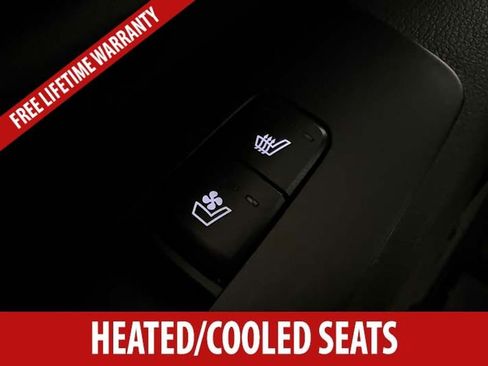 Used 2023 Kia Telluride AWD image 24