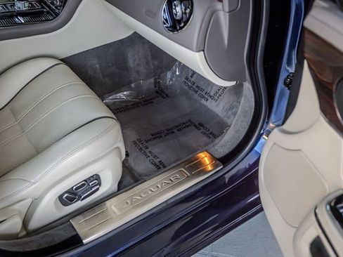 Used 2015 Jaguar XJ L Portfolio image 52