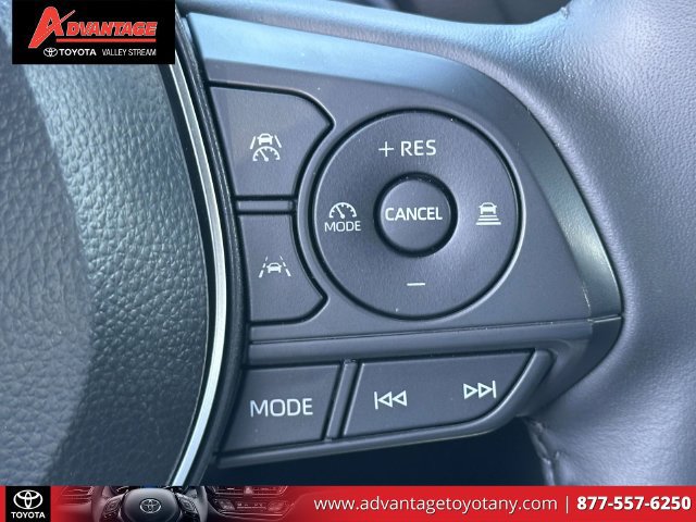 Certified 2026 Toyota Corolla SE w/ SE Package FWD image 23
