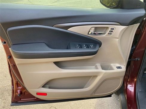 Used 2022 Honda Pilot Special Edition image 13