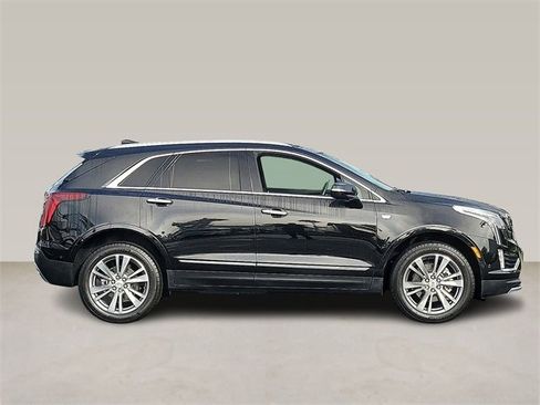 Used 2025 Cadillac XT5 Premium Luxury w/ Technology Package image 3
